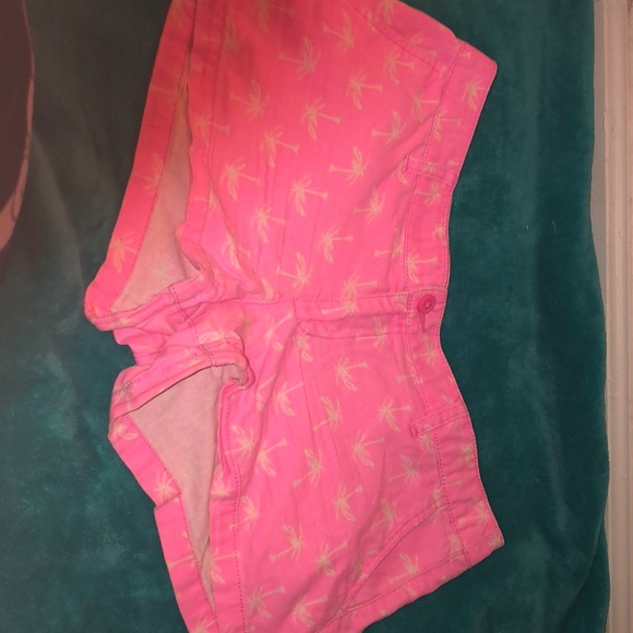 Shorts - Picture 1 of 2